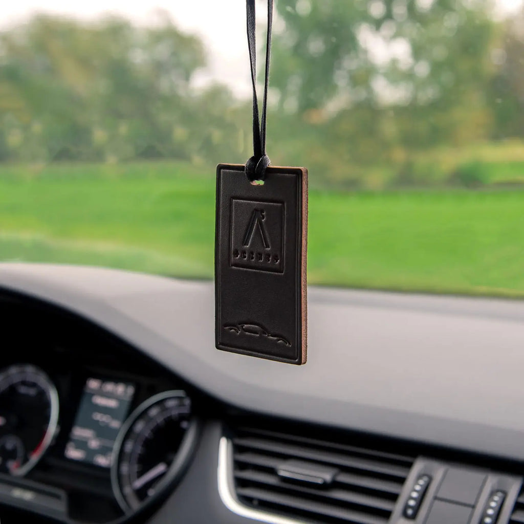 ASScents kvapų rinkinys automobiliui Madamme Mystique. Natūralios odos kortelė+10 ml purškiklis - kvapai-Damų Kampelis